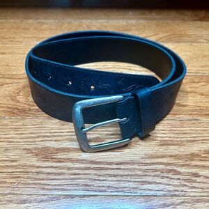 *Like New* Black Bonded Leather Embossed Belt (Floral Print) in Size ML